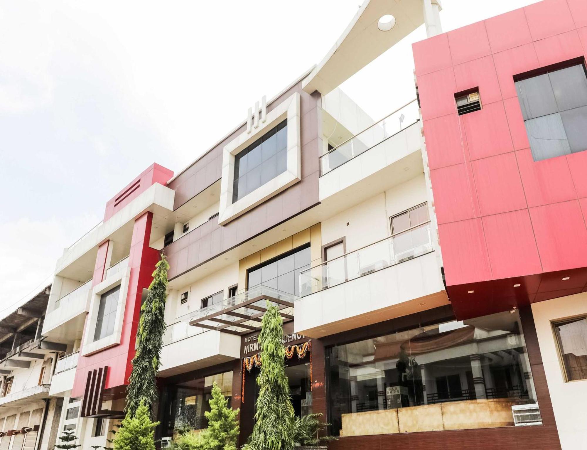 Super Townhouse Lalghati Near Airport Bhopal Eksteriør billede