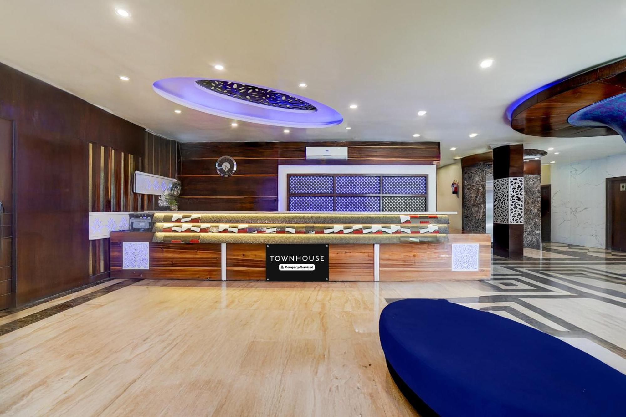 Super Townhouse Lalghati Near Airport Bhopal Eksteriør billede