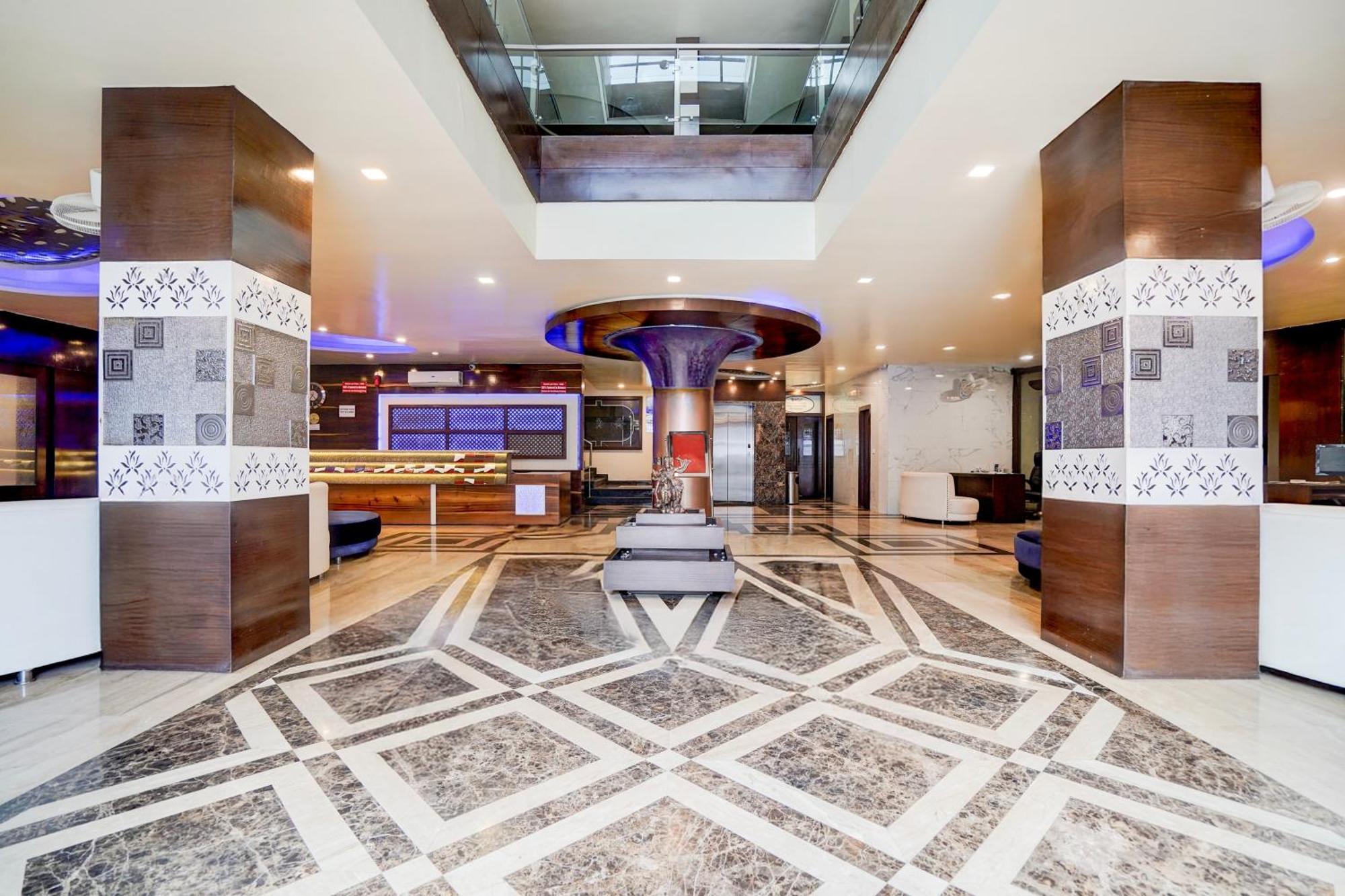 Super Townhouse Lalghati Near Airport Bhopal Eksteriør billede